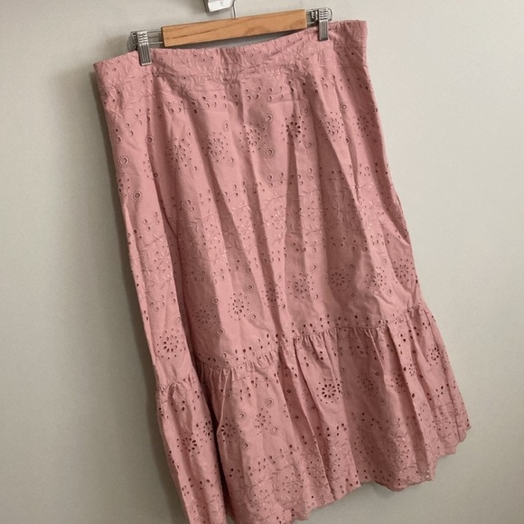 LOFT Blush Pink Eyelet Midi Ruffle Skirt, Women’s Size 14, pastel cotton - Picture 3 of 9